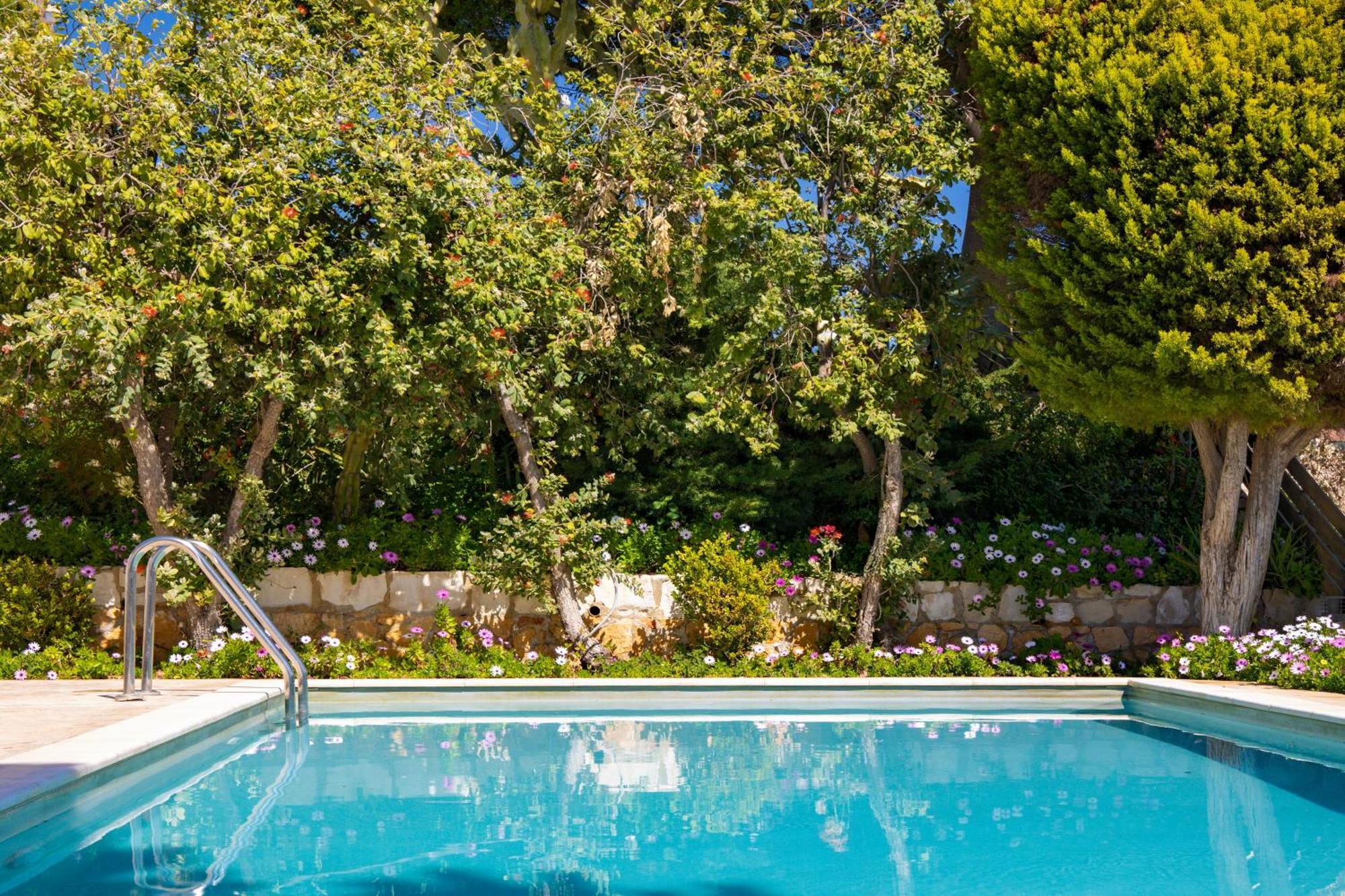 Villa Anatoli Stalós Eksteriør bilde